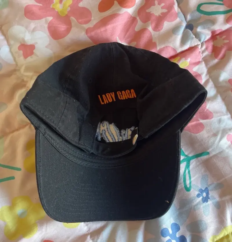 Gorra negra Enigma Lady Gaga - 2