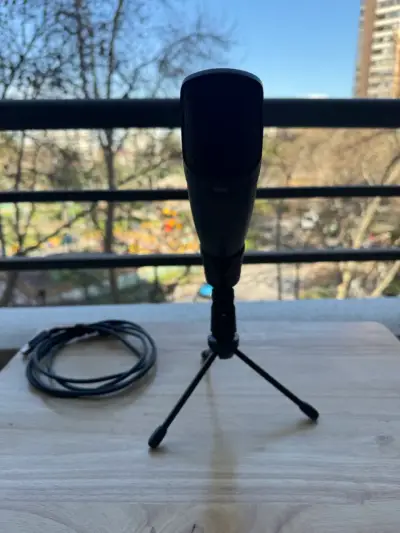 Micrófono USB con soporte y brazo ajustable - miniatura 2