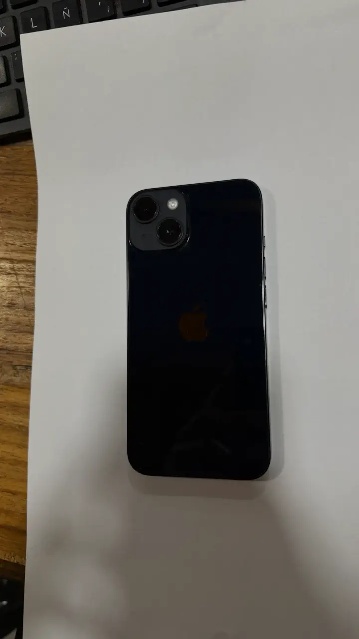 iPhone 14 en buen estado con batería al 88% - 2