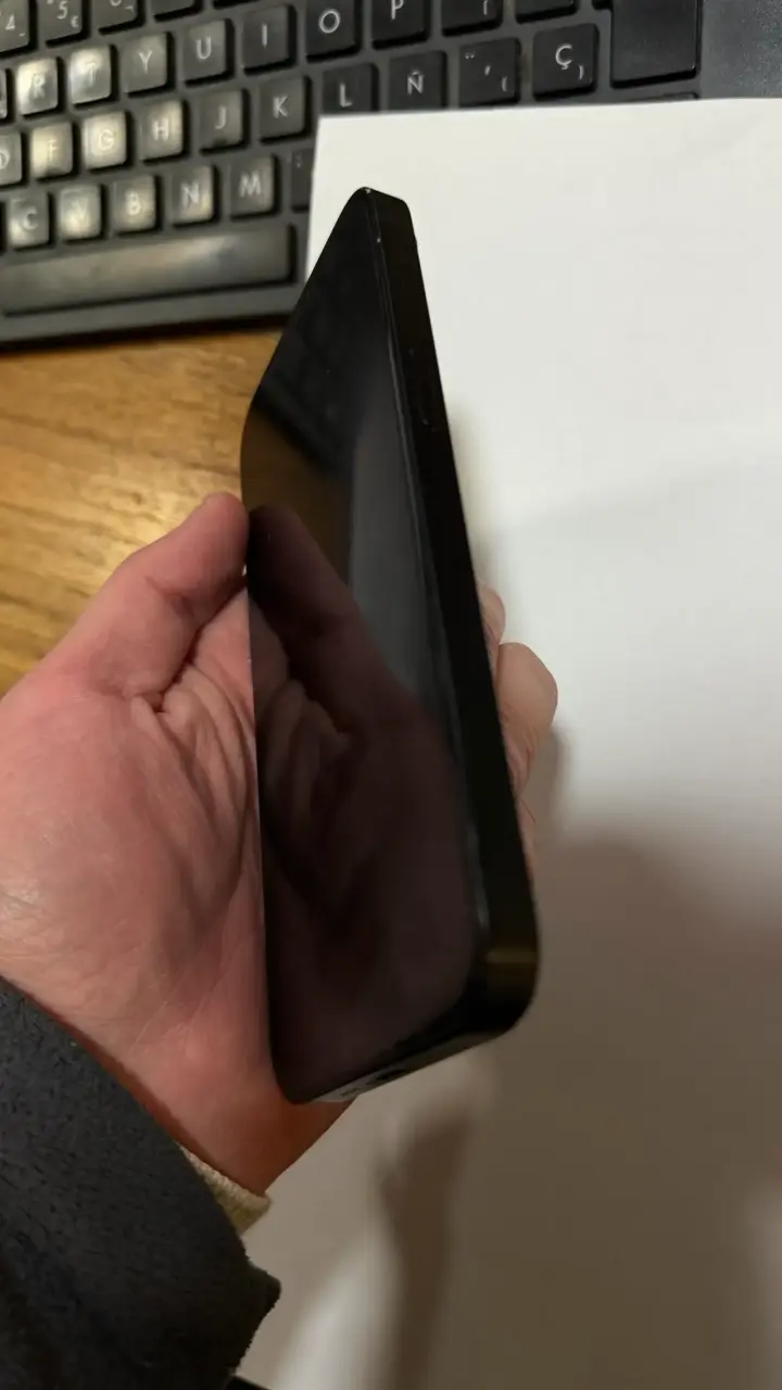 iPhone 14 en buen estado con batería al 88% - 5