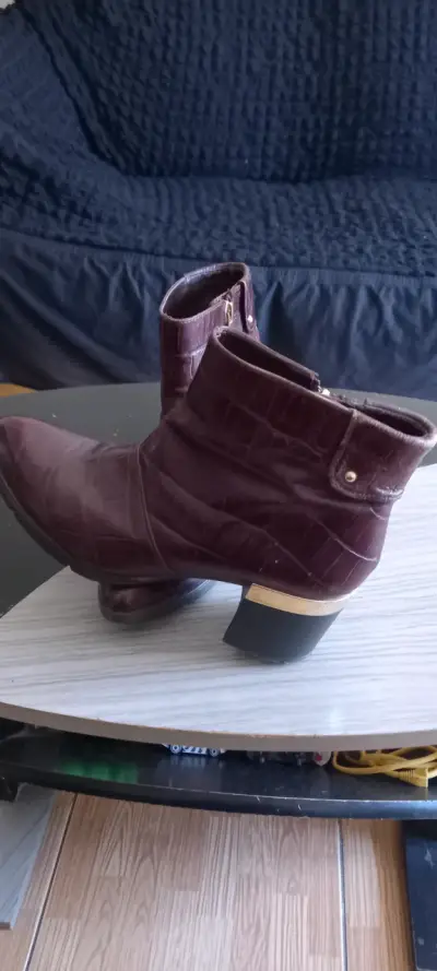 Botines de cuero marrón con tacón bajo - miniatura 3