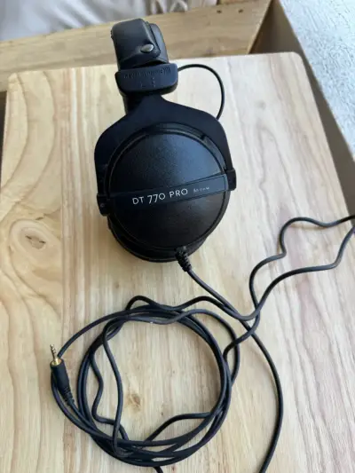 Audífonos Beyerdynamic DT 770 PRO 80 Ohm - miniatura 2