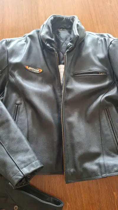 Chaqueta de cuero MotoAir con airbag - miniatura 1