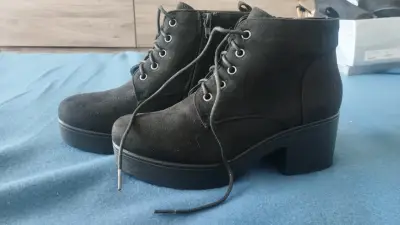 Botines Todopiel negros de gamuza con plataforma - miniatura 1