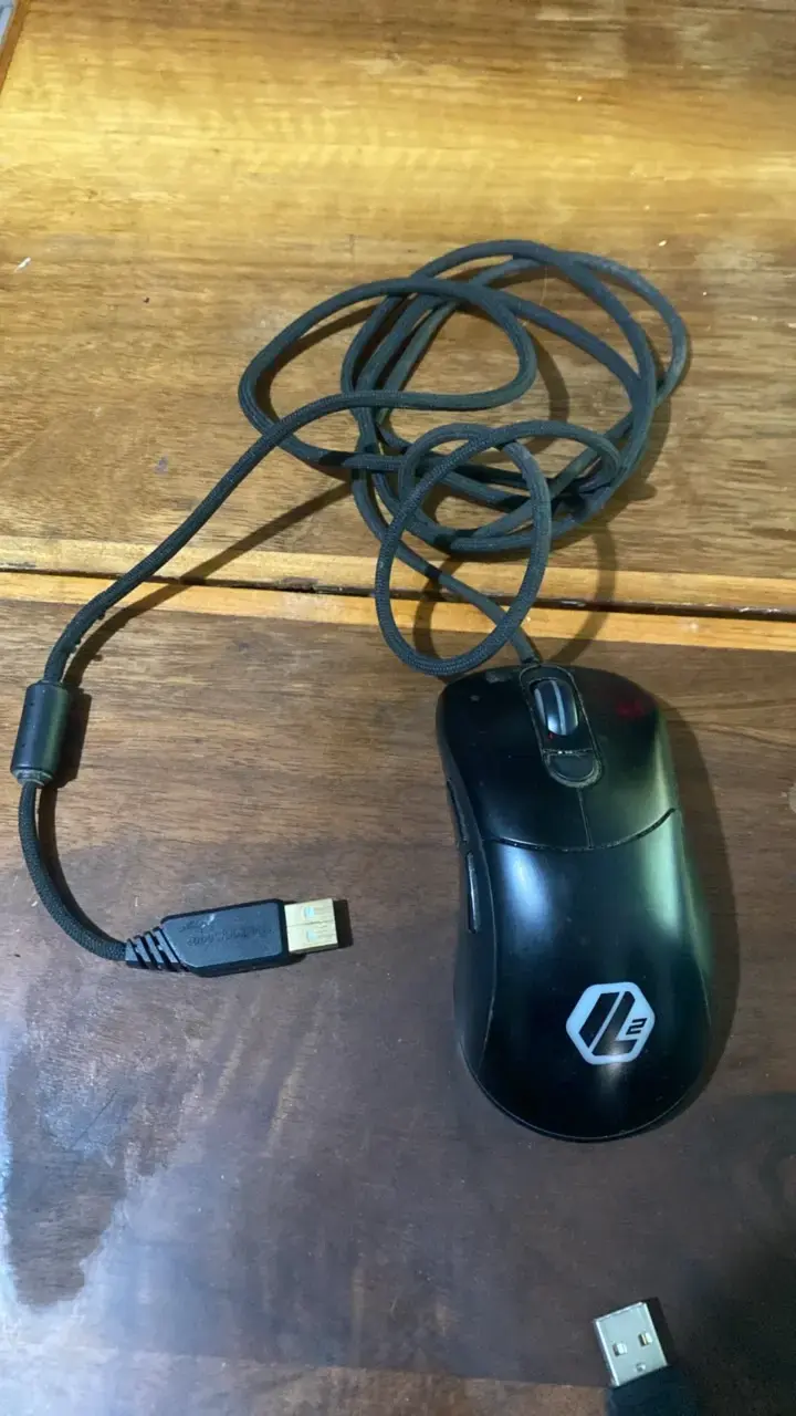 Mouse óptico con cable USB para gaming