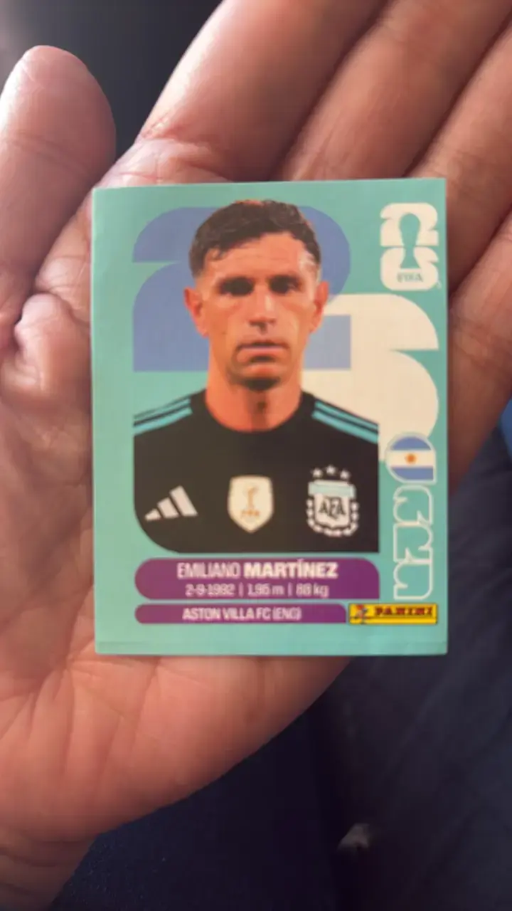 Lámina Panini Emiliano Martínez Mundial 2026 - 1