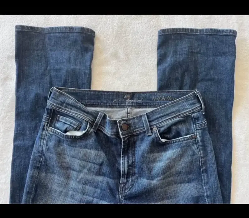 Jeans azul oscuro tiro medio - 3