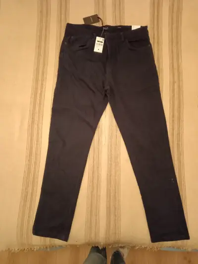 Pantalones Slim Fit Basement Talla 44 - miniatura 1