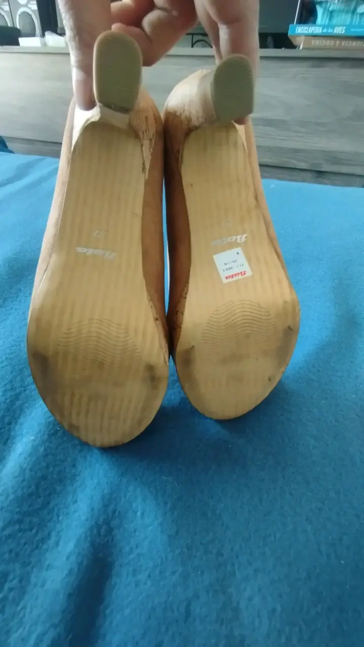 Zapatos de tacón alto Bata color beige - 6