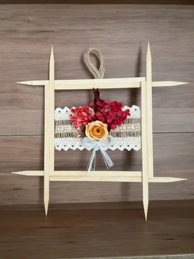 Decoración de pared con flores artificiales - miniatura 3