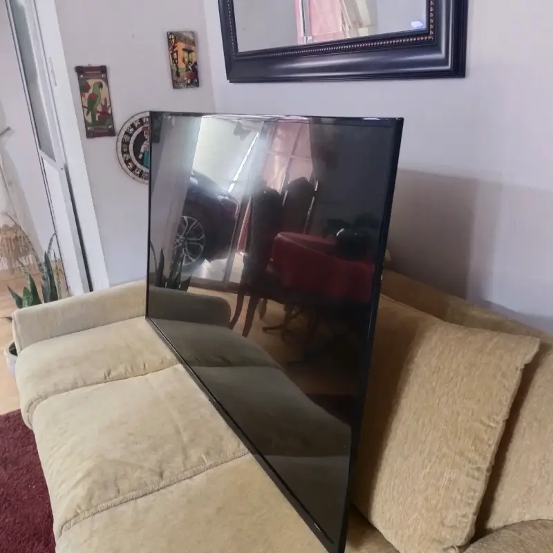Televisor Samsung 55 pulgadas modelo UN55TU7090G - 3