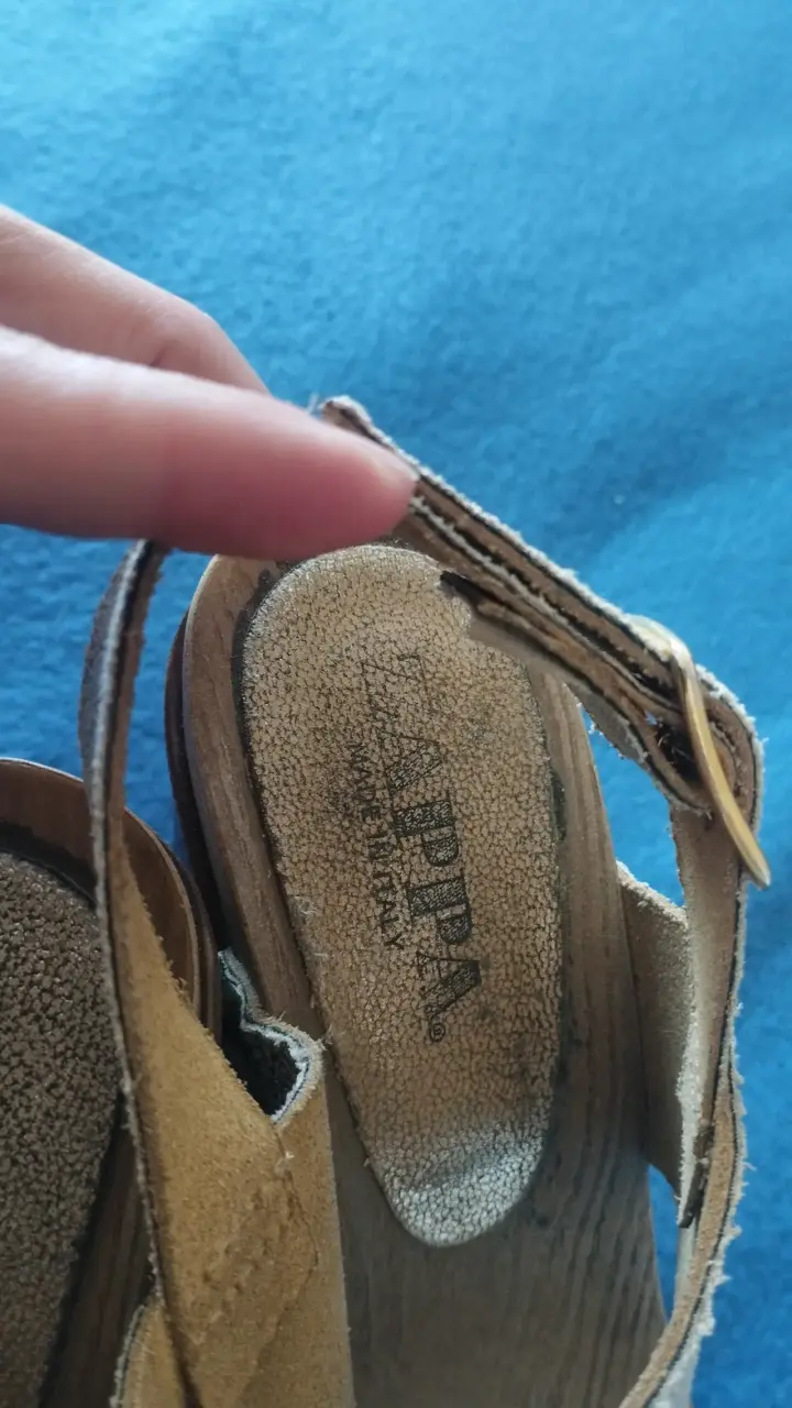 Sandalias de tacón alto doradas para mujer - 5