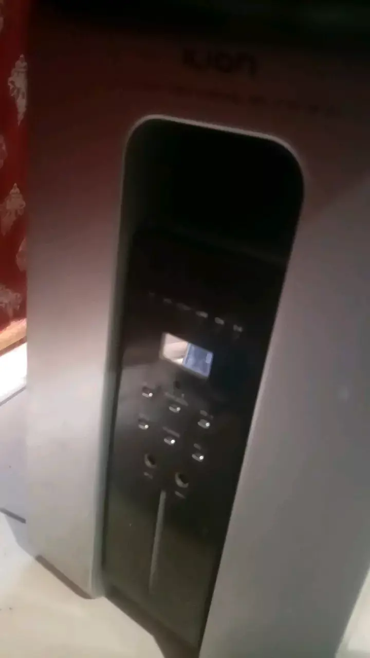 Sistema de sonido con parlantes y subwoofer - 4