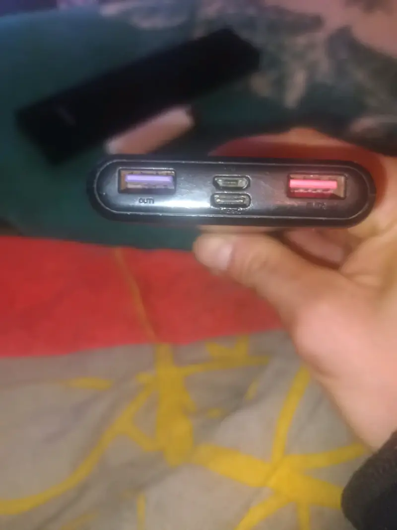 Power bank portátil con pantalla LED - 2