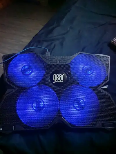 Base de Enfriamiento para Laptop Gear Gamer con Luces LED - miniatura 1