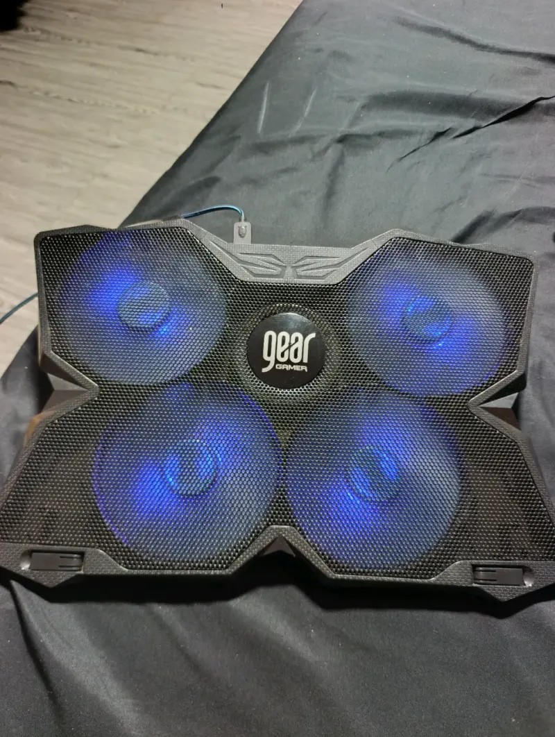 Base de Enfriamiento para Laptop Gear Gamer con Luces LED - 3