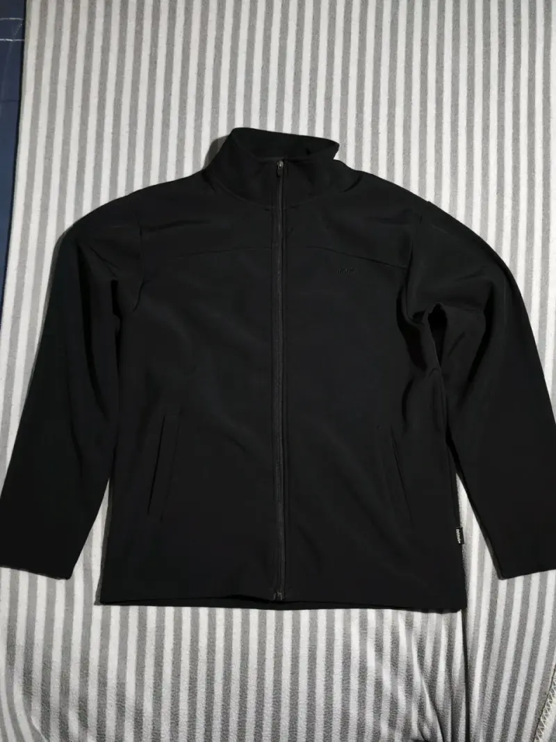 Chaqueta negra para hombre