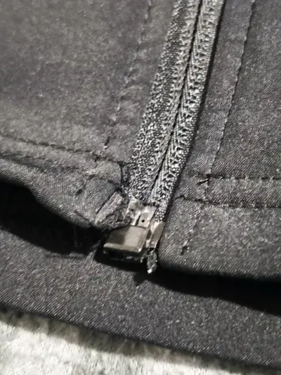 Chaqueta negra para hombre - miniatura 4