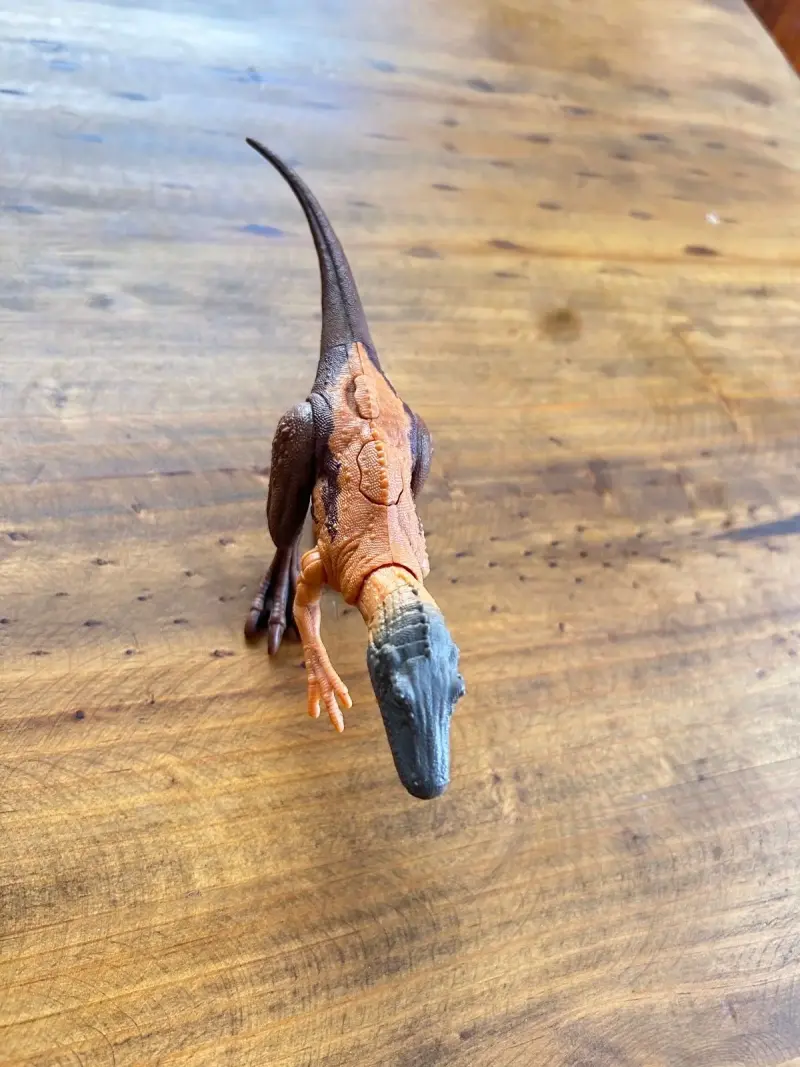 Figura de dinosaurio herrerasaurus jurassic world - 1