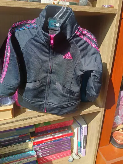 Conjunto deportivo infantil Adidas negro y rosa - miniatura 2