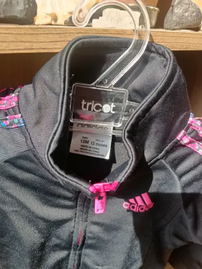 Conjunto deportivo infantil Adidas negro y rosa - miniatura 3