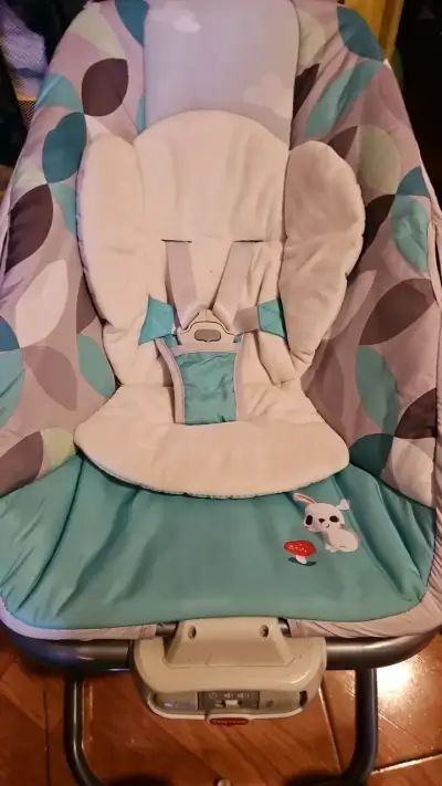 Silla mecedora para bebé Tiny Love - miniatura 1