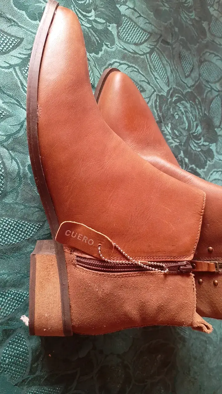 Botines de cuero marrón con tachas - 3