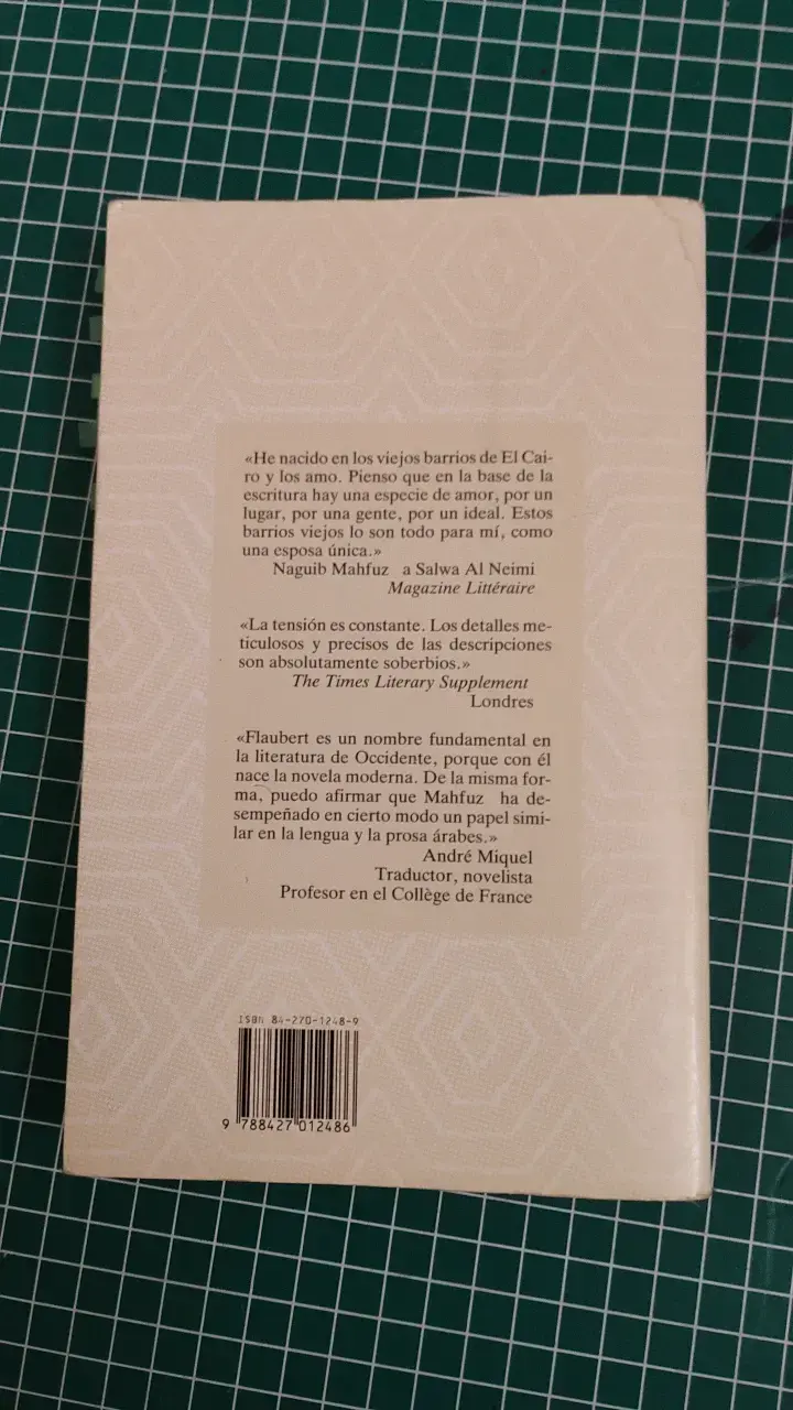 Libro 'El callejón de los milagros' de Naguib Mahfuz - 2