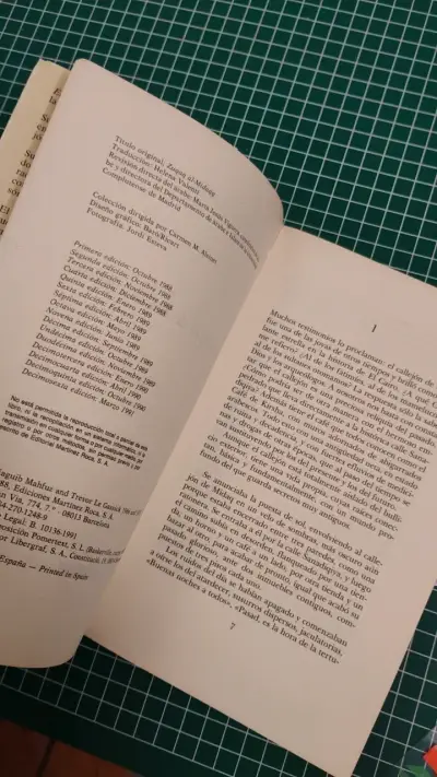 Libro 'El callejón de los milagros' de Naguib Mahfuz - miniatura 5