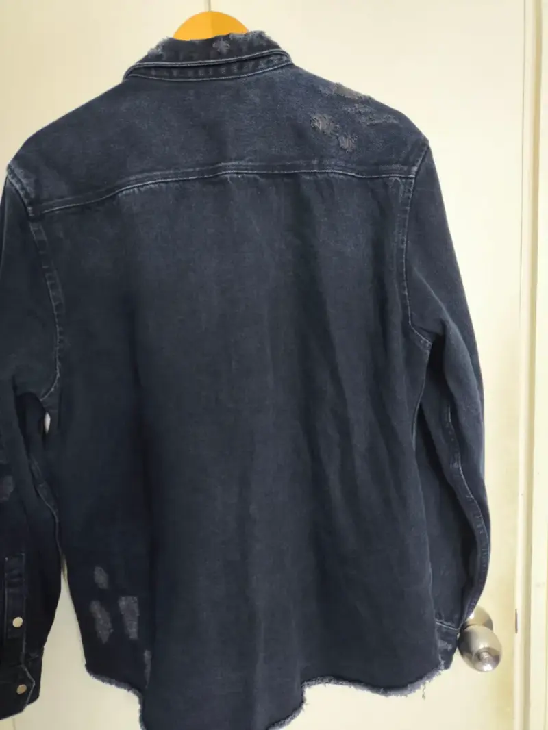 Camisa de mezclilla desgastada Zara para hombre - 4