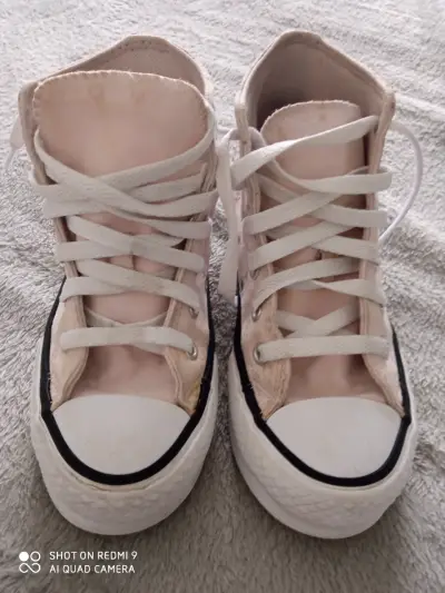 Zapatillas Converse All Star rosadas con diseño floral - miniatura 1