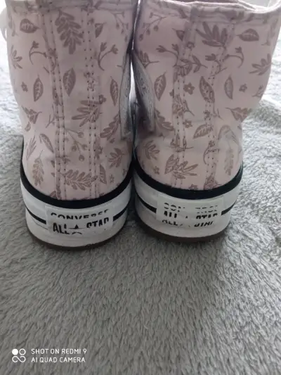 Zapatillas Converse All Star rosadas con diseño floral - miniatura 4