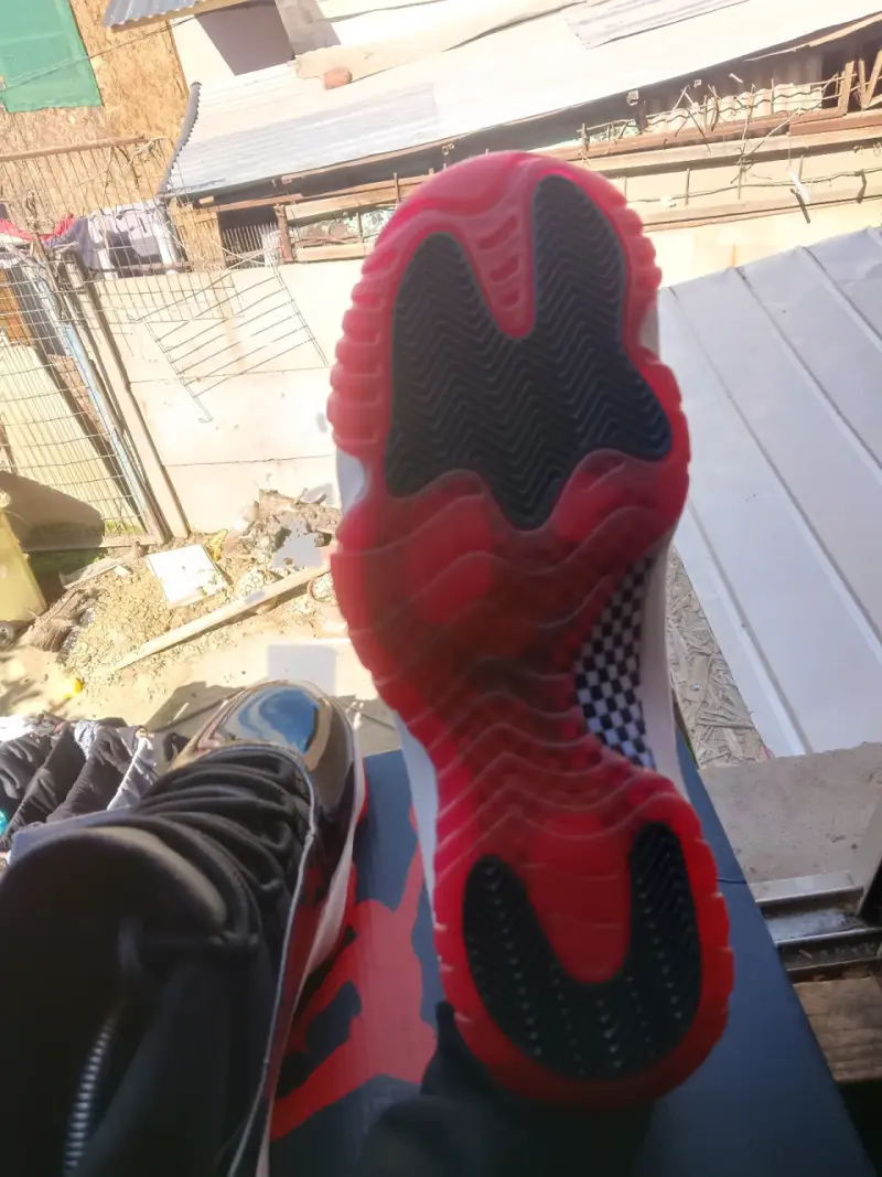 Jordan 11 bred - 4