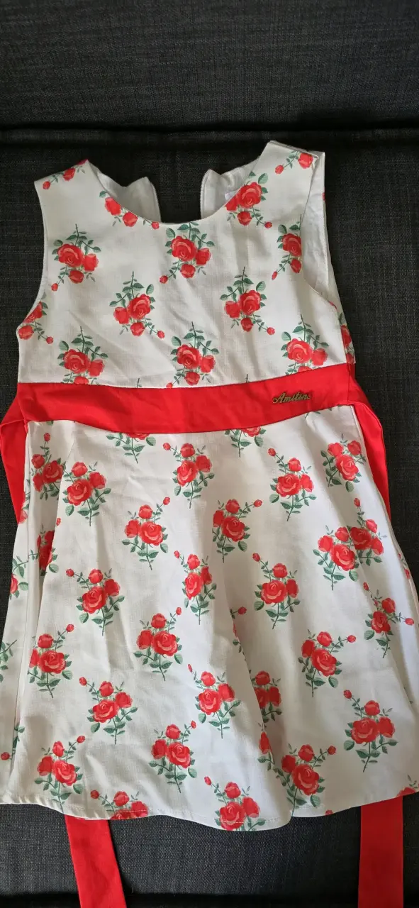 Abrigo rojo Conglio para niña talla 4 - 6