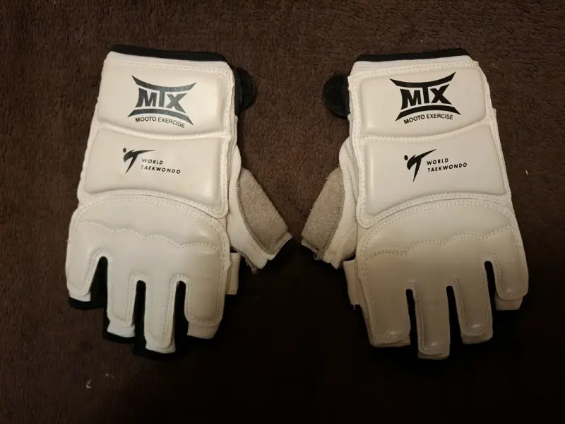 Guantes de Taekwondo Mooto Exercise blancos - 1