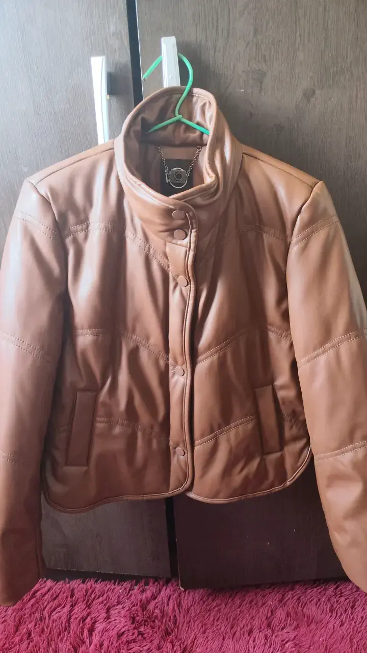 Chaqueta de cuero sintético marrón para mujer - 1