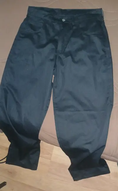 Pantalones negros con diseño gráfico Sound Clothes - miniatura 2