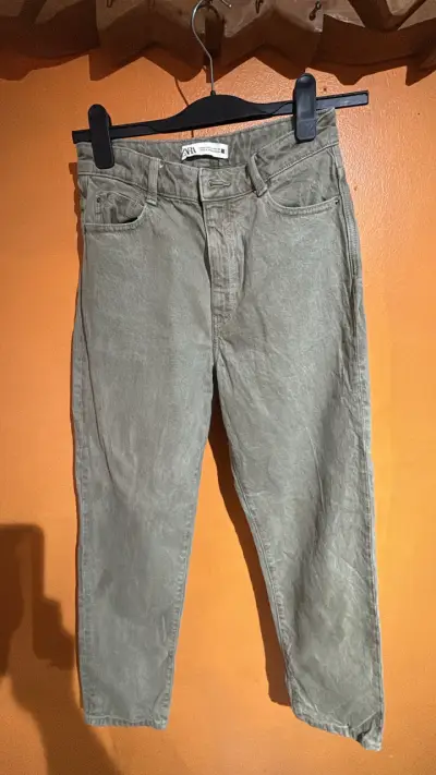 Pantalones beige Zara para mujer - miniatura 1