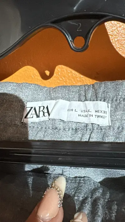 Pantalones beige Zara para mujer - miniatura 5