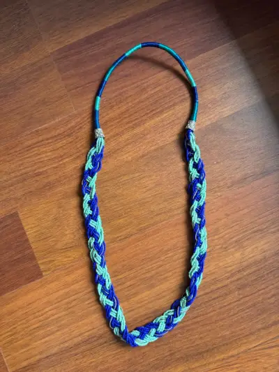 Collar largo artesanal canutillos tonos azules - miniatura 1
