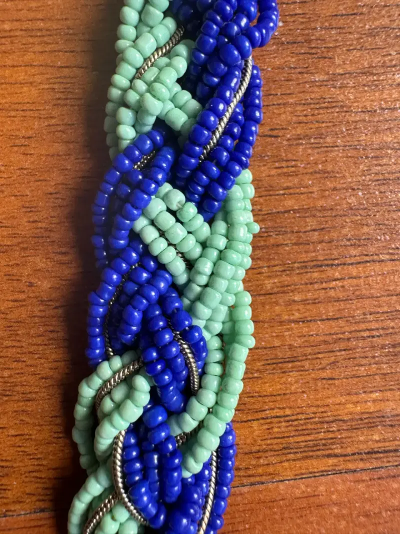 Collar largo artesanal canutillos tonos azules - 2