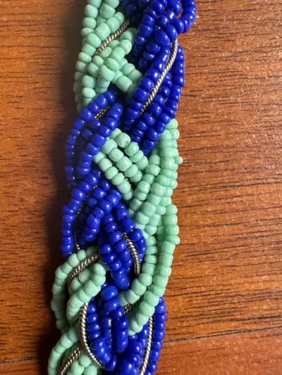 Collar largo artesanal canutillos tonos azules - miniatura 2