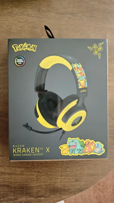 Audífonos Gamer Razer Kraken V4 X Pokémon Edición - miniatura 1