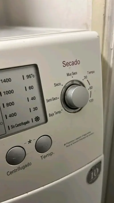 Lavadora secadora LG 10/5 kg en buen estado - miniatura 2