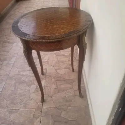 Mesa auxiliar de madera estilo vintage - miniatura 2
