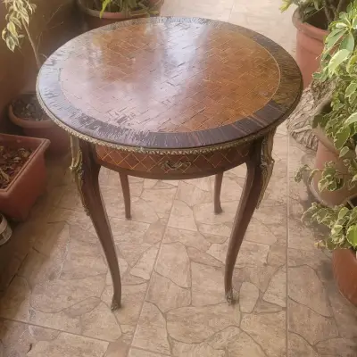 Mesa auxiliar de madera estilo vintage - miniatura 6