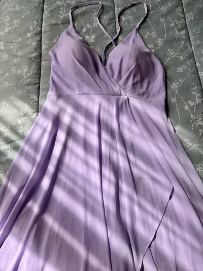 Vestido largo lila elegante para fiesta - miniatura 2