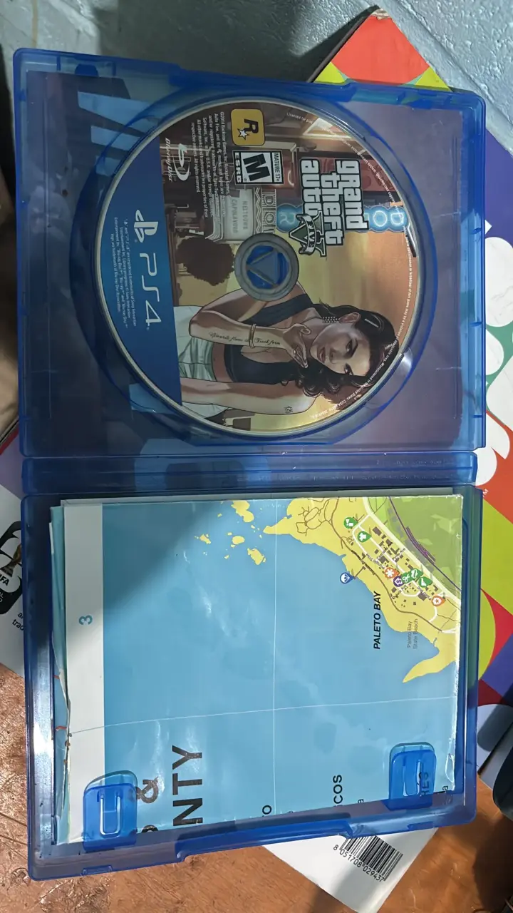 Juego PS4 Grand Theft Auto V Premium Edition - 2