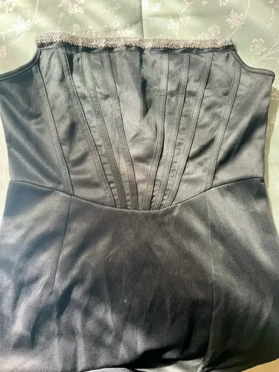 Vestido negro elegante con detalles brillantes Shein - miniatura 2