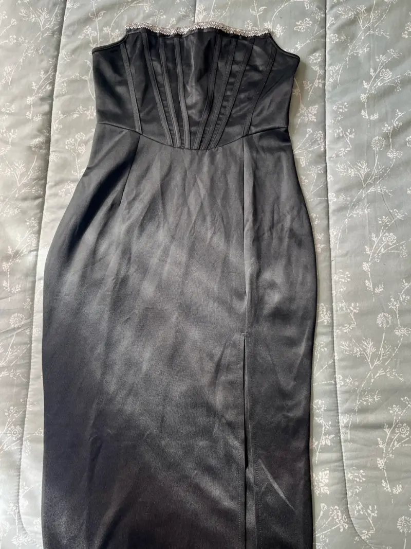 Vestido negro elegante con detalles brillantes Shein - 3